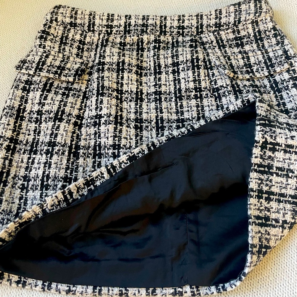 Forever 21 Black & White Skirt